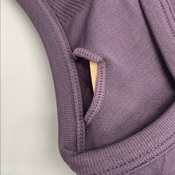 NWT • Strappy Back Seamless Sports Bra - Picture 6 of 10